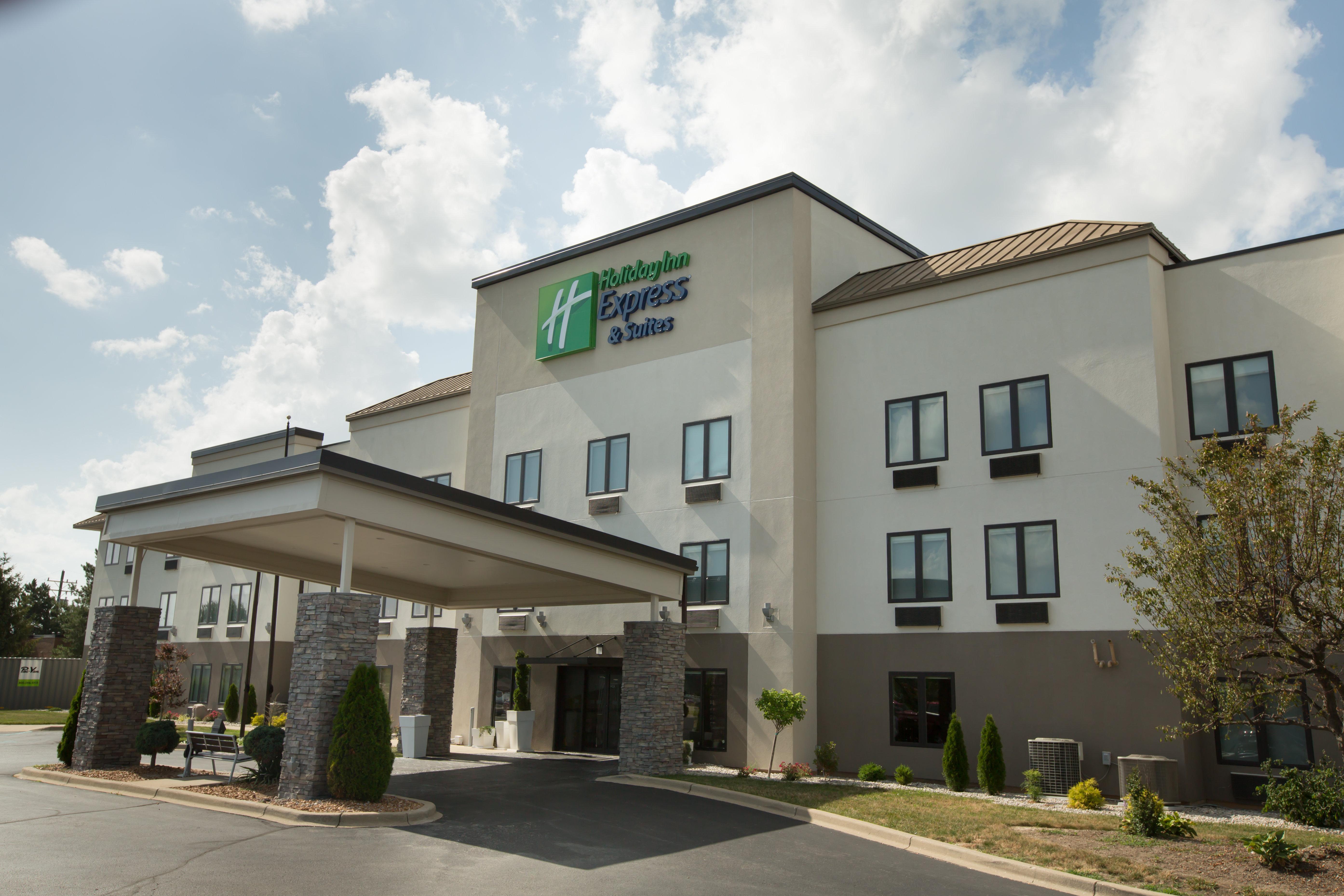Holiday Inn Express Hotel & Suites Madison, An Ihg Hotel Exterior foto